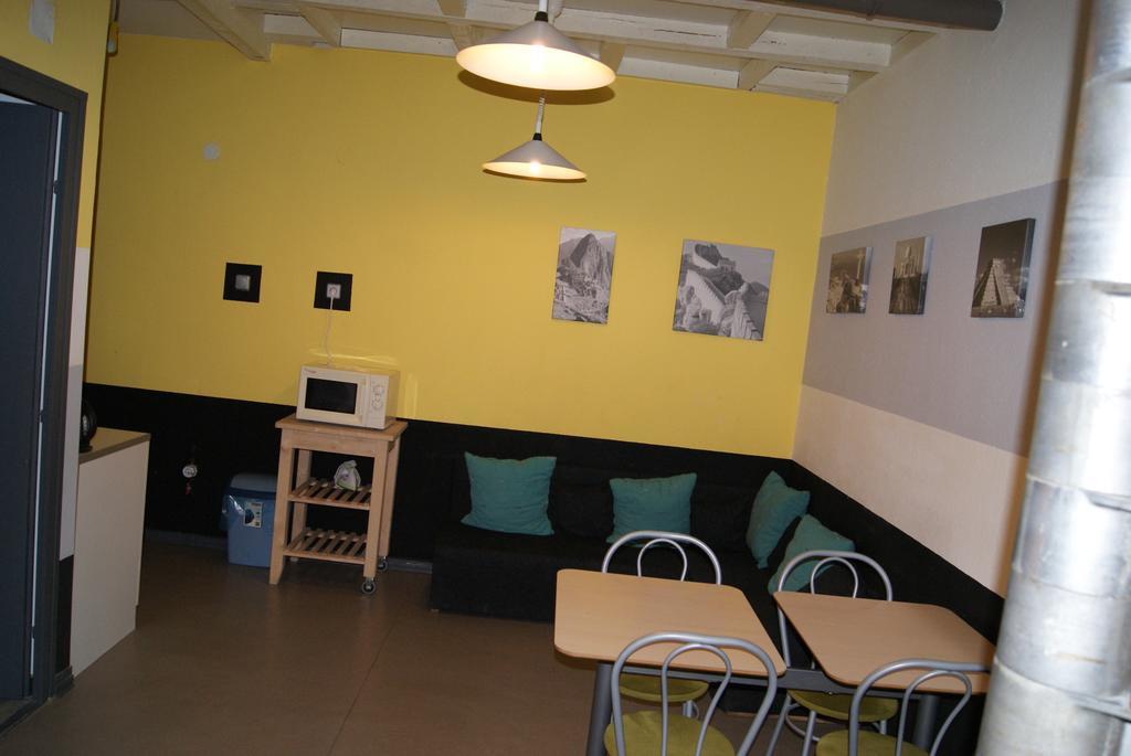 Happy Hostel Будапешт Номер фото