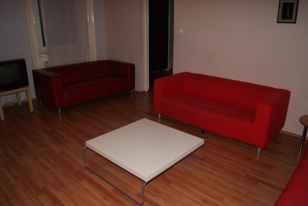 Happy Hostel Будапешт Номер фото